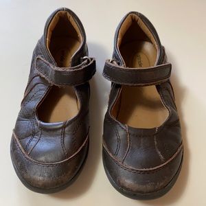 Stride Rite Size 11 Girls Shoes w/ Leather Velcro
